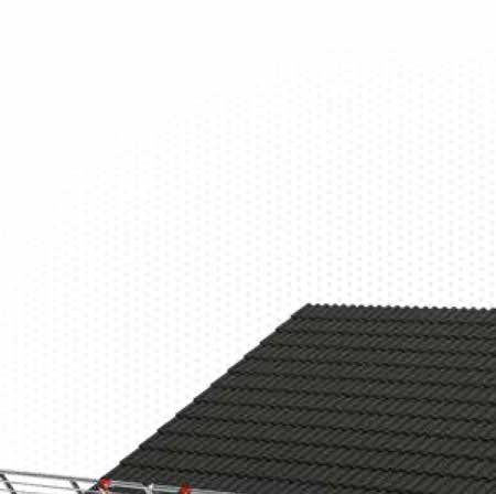 Nahaufnahme eines temporären Seitenschutz-Systems an der Traufe eines Ziegeldachs.